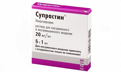 Таблетки Супрастина следует принимать внутрь во время еды, запивая большим количеством жидкости